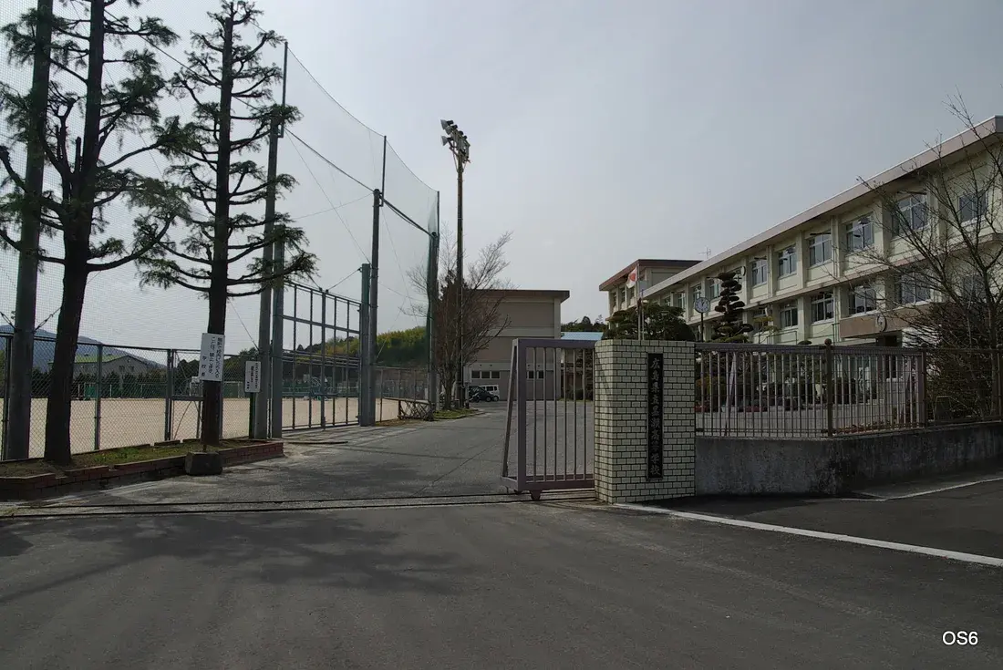 広島県立黒瀬高等学校の校舎・学校敷地