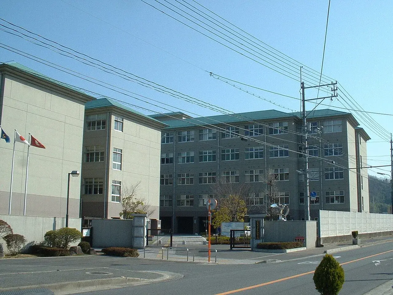 広島県立戸手高等学校の校舎・学校敷地