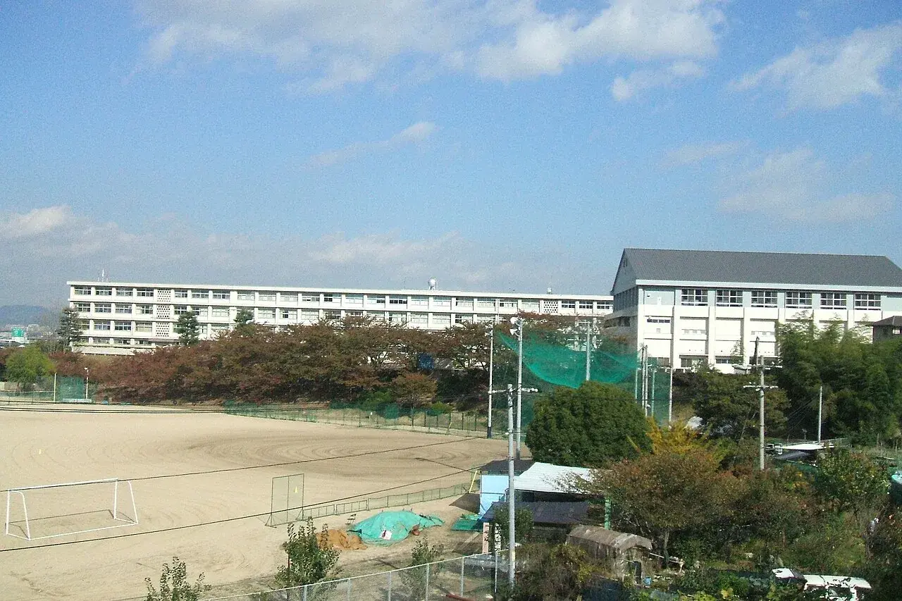 広島県立福山商業高等学校の校舎・学校敷地
