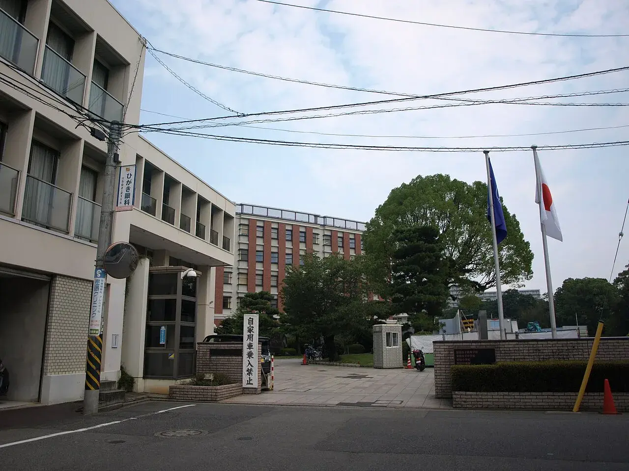安田女子高等学校の校舎・学校敷地