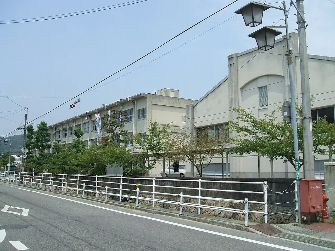 広島県立世羅高等学校の校舎・学校敷地