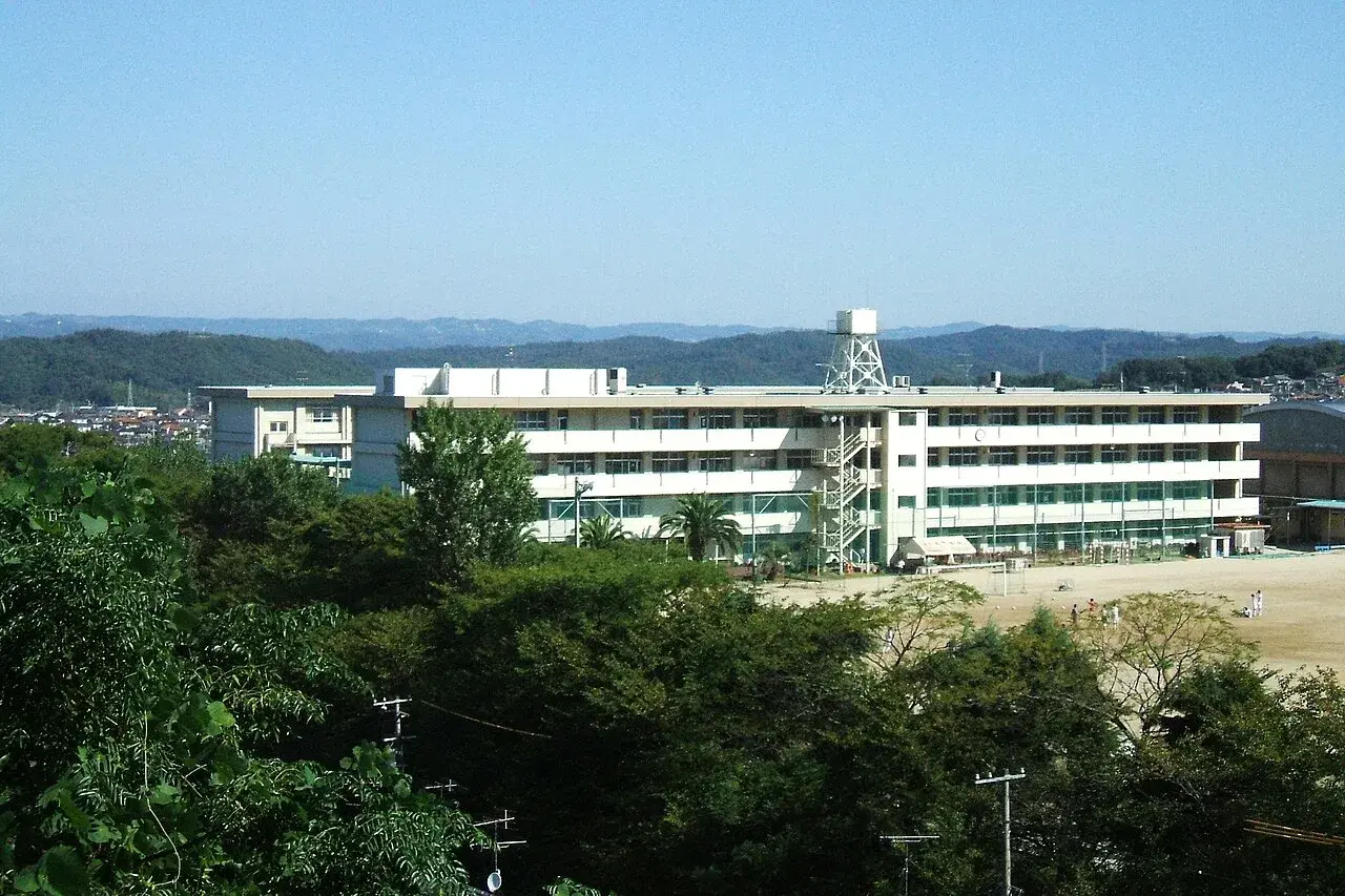 広島県立大門高等学校の校舎・学校敷地